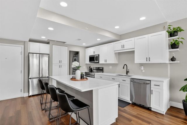 322 E CENTRAL BOULEVARD 1207, Orlando, FL 32801