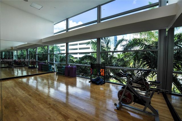 2950 NE 188th St 336, Aventura, FL 33180