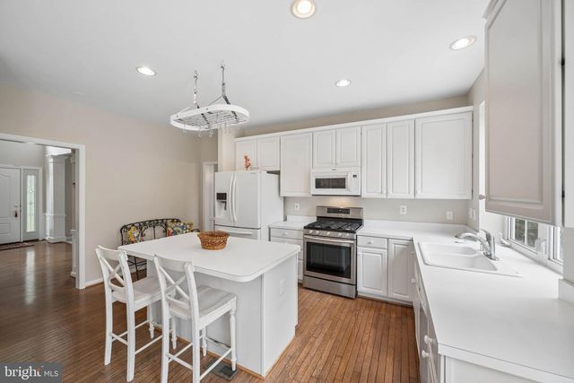 11 BROOK HILL CT, Cockeysville, MD 21030