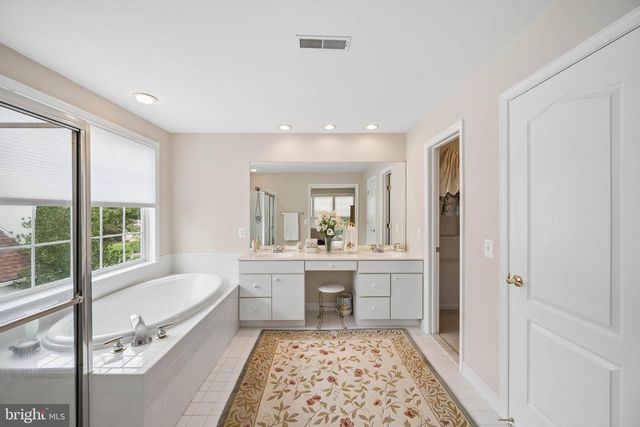 11 BROOK HILL CT, Cockeysville, MD 21030