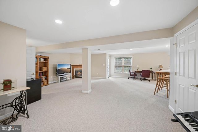 11 BROOK HILL CT, Cockeysville, MD 21030