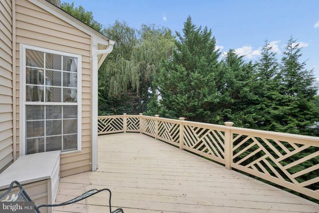 11 BROOK HILL CT, Cockeysville, MD 21030