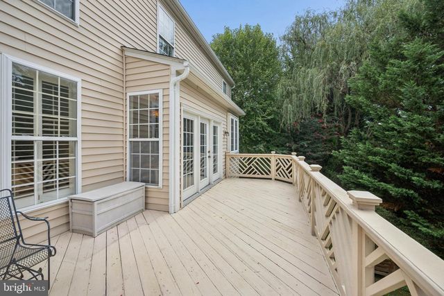 11 BROOK HILL CT, Cockeysville, MD 21030