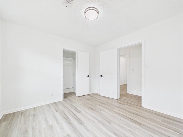 615 24th Avenue N, Texas City, TX 77590