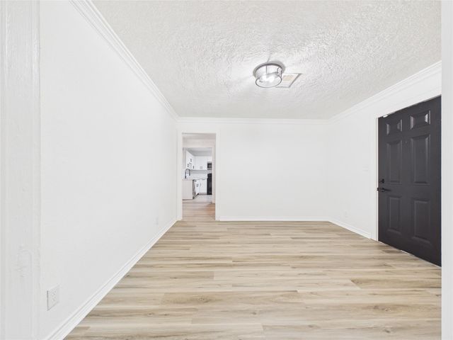 615 24th Avenue N, Texas City, TX 77590