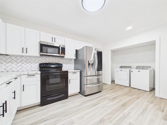 615 24th Avenue N, Texas City, TX 77590