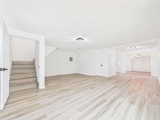 615 24th Avenue N, Texas City, TX 77590