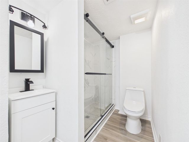 615 24th Avenue N, Texas City, TX 77590