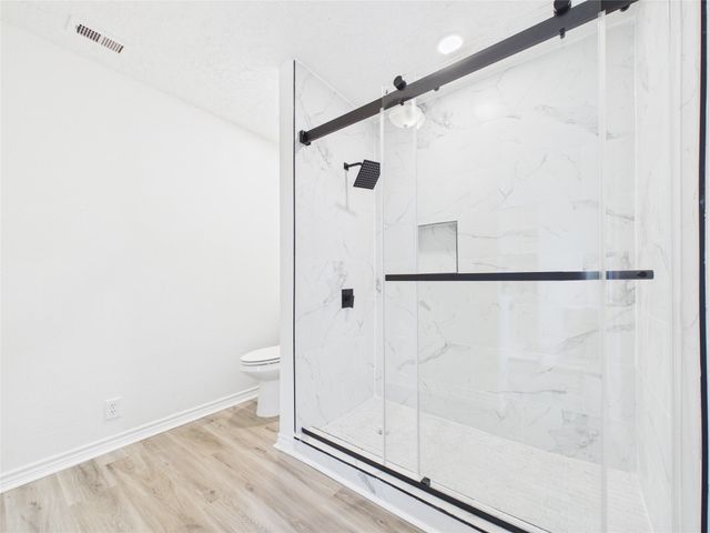 615 24th Avenue N, Texas City, TX 77590