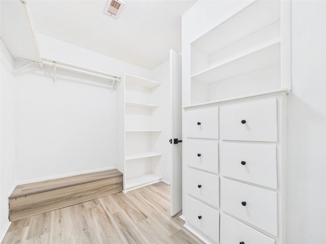 615 24th Avenue N, Texas City, TX 77590