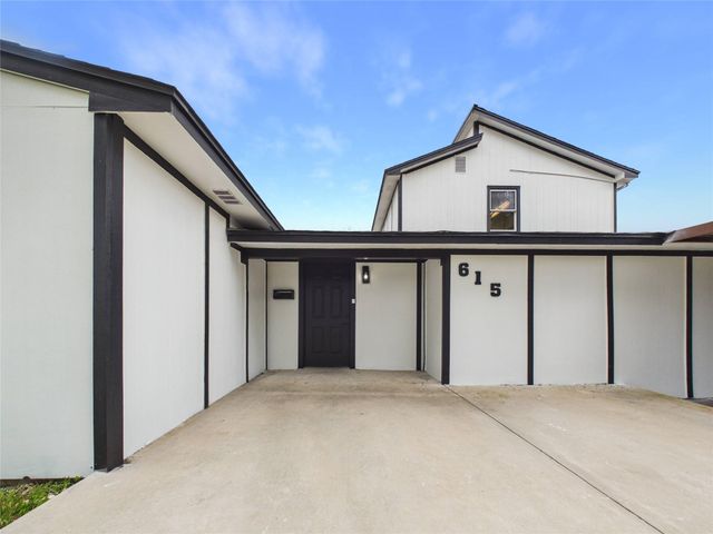615 24th Avenue N, Texas City, TX 77590
