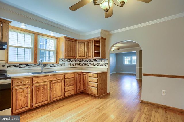 312 N BALTIMORE AVE, Mount Holly Springs, PA 17065