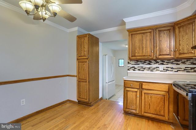 312 N BALTIMORE AVE, Mount Holly Springs, PA 17065