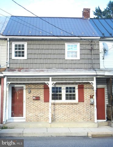 312 N BALTIMORE AVE, Mount Holly Springs, PA 17065
