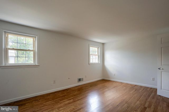 312 N BALTIMORE AVE, Mount Holly Springs, PA 17065