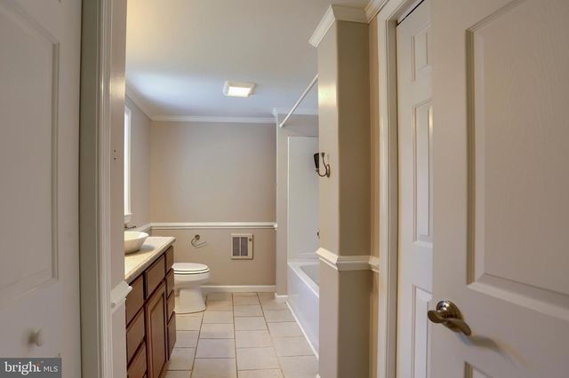 312 N BALTIMORE AVE, Mount Holly Springs, PA 17065
