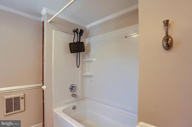 312 N BALTIMORE AVE, Mount Holly Springs, PA 17065