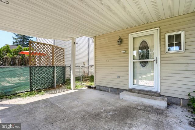 312 N BALTIMORE AVE, Mount Holly Springs, PA 17065