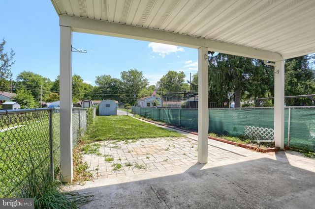 312 N BALTIMORE AVE, Mount Holly Springs, PA 17065
