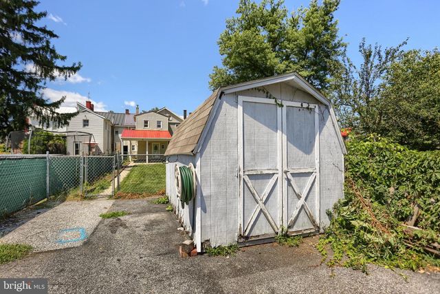312 N BALTIMORE AVE, Mount Holly Springs, PA 17065