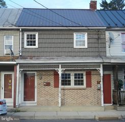 312 N BALTIMORE AVE, Mount Holly Springs, PA 17065