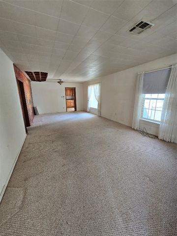 219 S 5th Street, Okemah, OK 74859
