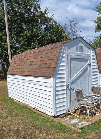 219 S 5th Street, Okemah, OK 74859
