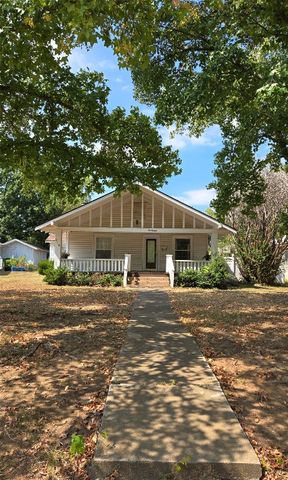 219 S 5th Street, Okemah, OK 74859