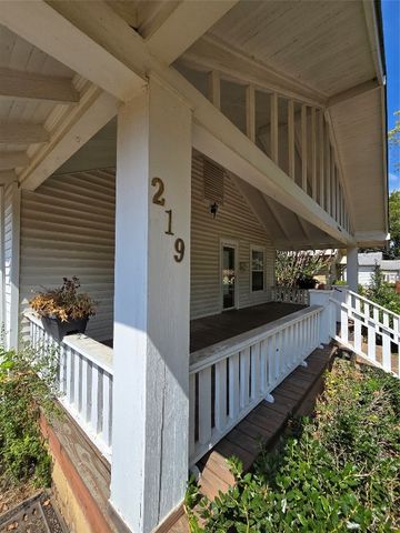 219 S 5th Street, Okemah, OK 74859