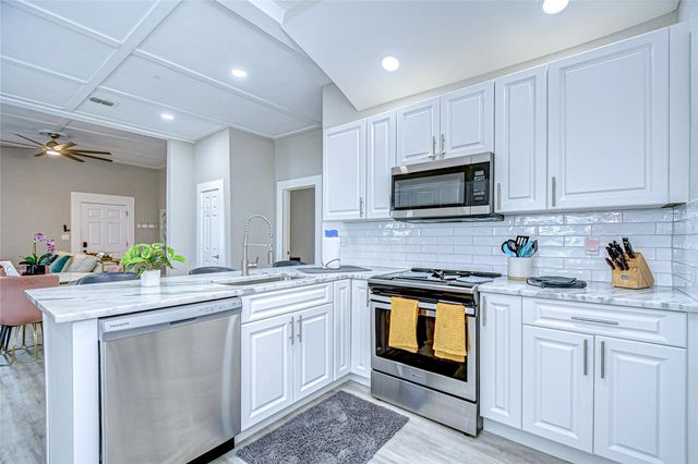 3120 N WOODROW AVENUE, Tampa, FL 33603