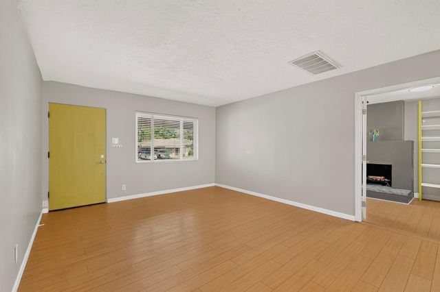 2506 General Bradley Street NE, Albuquerque, NM 87112