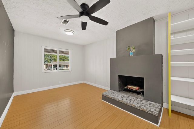 2506 General Bradley Street NE, Albuquerque, NM 87112