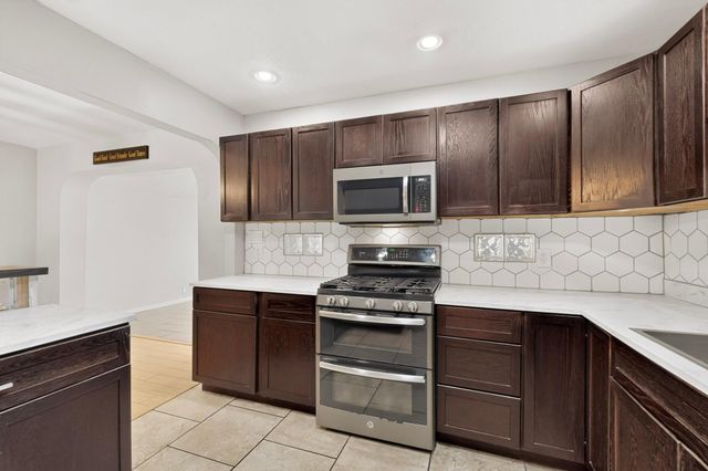 2506 General Bradley Street NE, Albuquerque, NM 87112