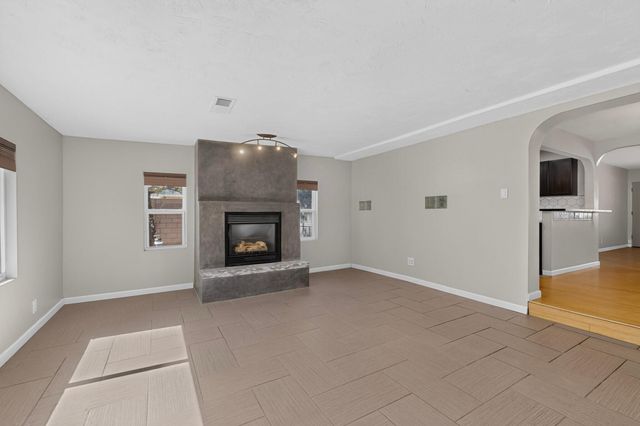 2506 General Bradley Street NE, Albuquerque, NM 87112