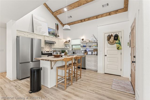 805 N 17th Street, Van Buren, AR 72947