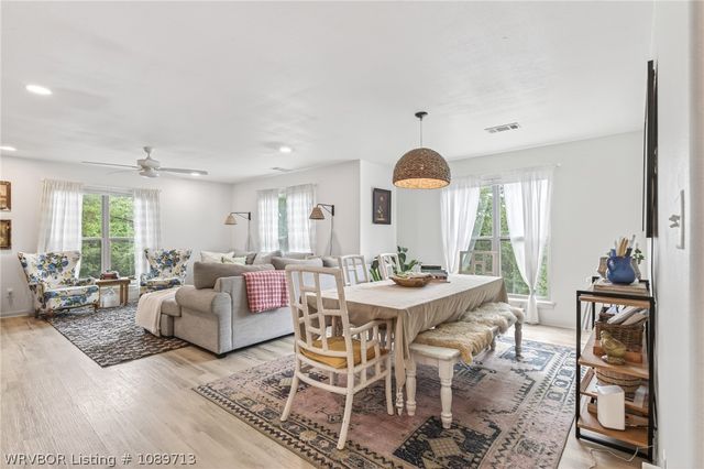 805 N 17th Street, Van Buren, AR 72947