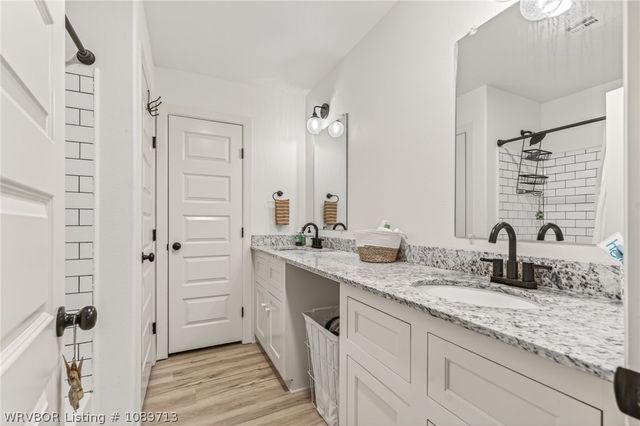 805 N 17th Street, Van Buren, AR 72947