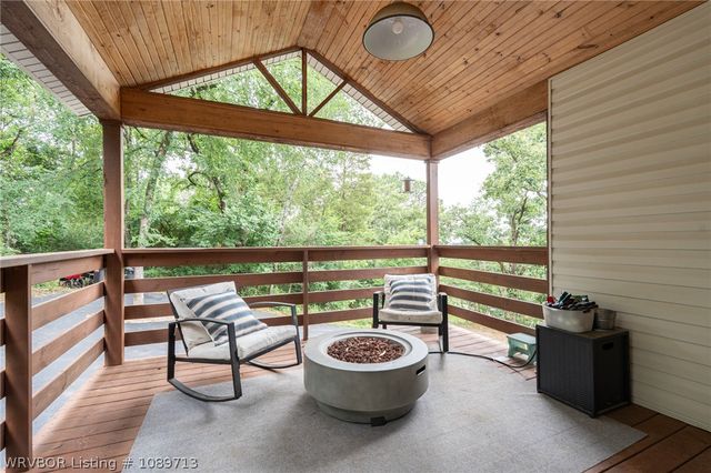 805 N 17th Street, Van Buren, AR 72947