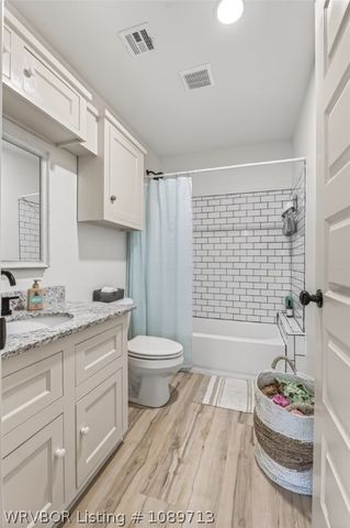 805 N 17th Street, Van Buren, AR 72947