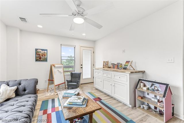 805 N 17th Street, Van Buren, AR 72947