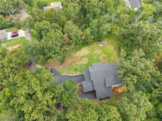 805 N 17th Street, Van Buren, AR 72947