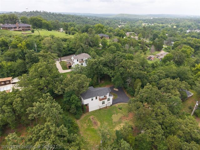 805 N 17th Street, Van Buren, AR 72947