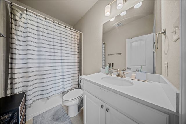 6510 Loire Valley Drive, Rowlett, TX 75088