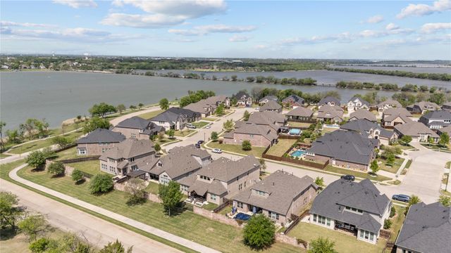 6510 Loire Valley Drive, Rowlett, TX 75088