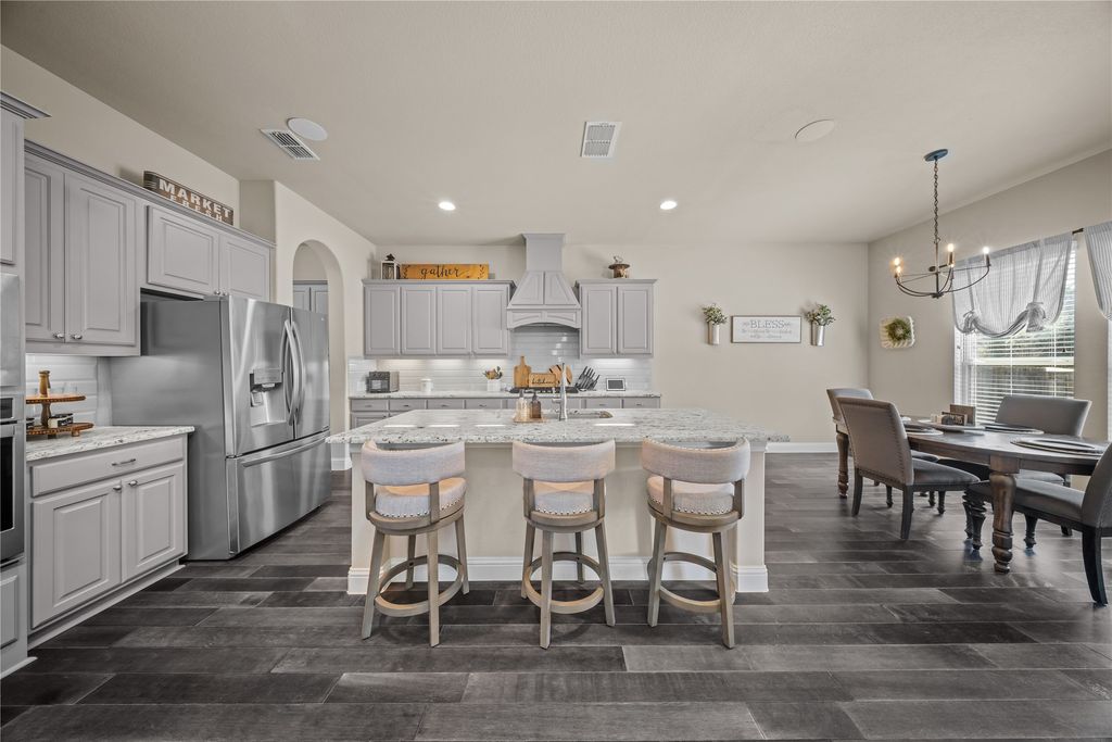 Image 12 of property listing at 6510 Loire Valley Drive, Rowlett, TX 75088