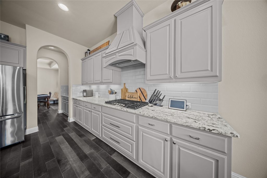 Image 13 of property listing at 6510 Loire Valley Drive, Rowlett, TX 75088