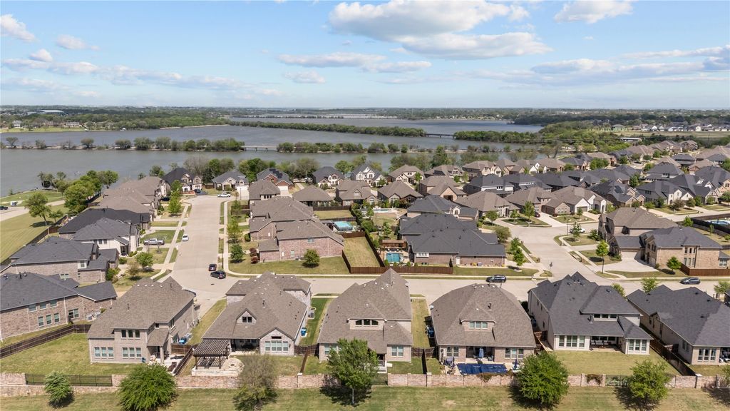 Image 38 of property listing at 6510 Loire Valley Drive, Rowlett, TX 75088