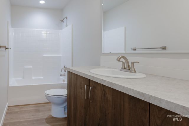 7130 E Shields Dr, Nampa, ID 83687