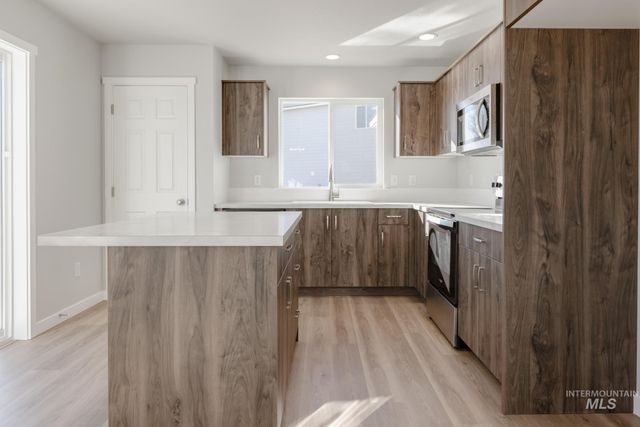 7130 E Shields Dr, Nampa, ID 83687