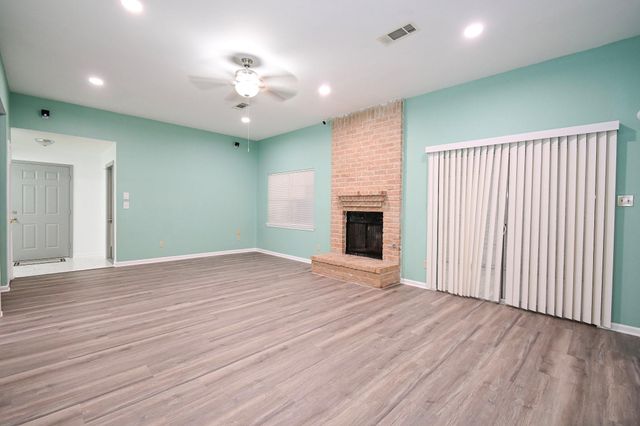 8615 Belle Park Drive, Houston, TX 77099